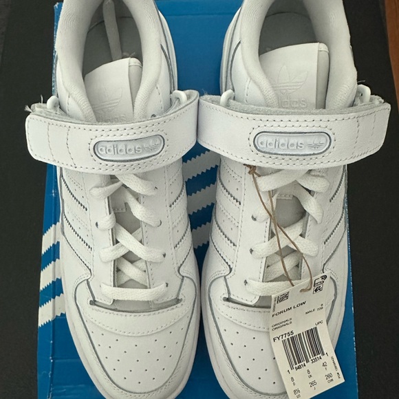 NWT Adidas Forum Low Shoes - Picture 2 of 5